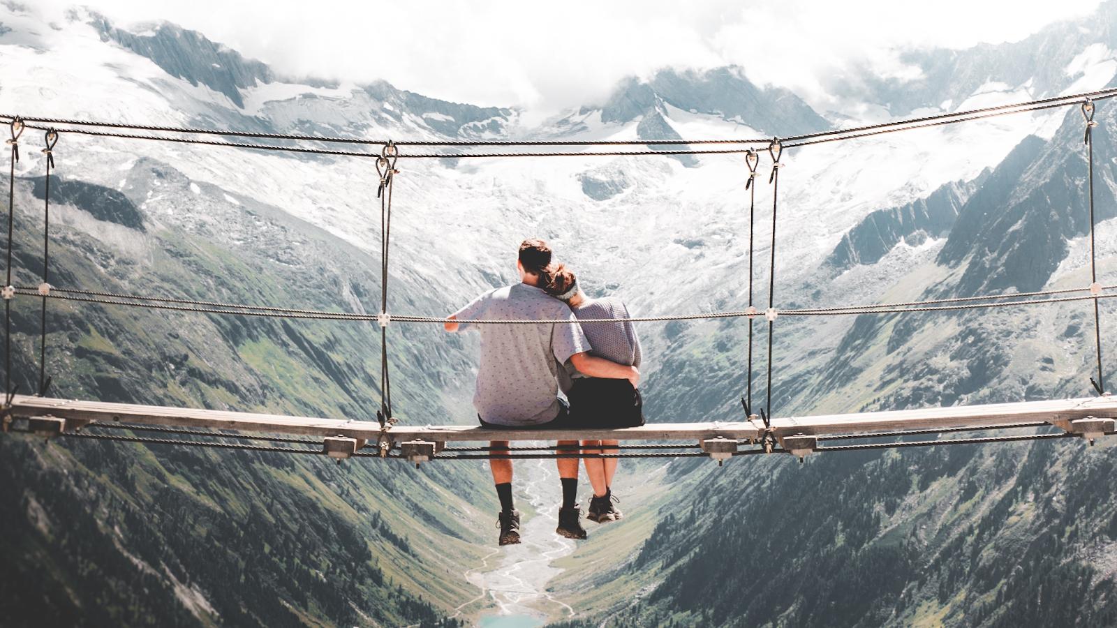 Tinder-sends-push-notification