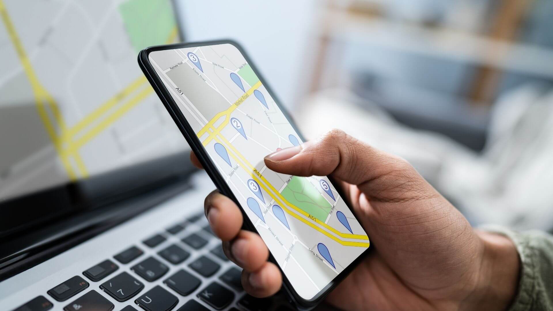 How-to-fix-someone's-location-not-updating-on-Android